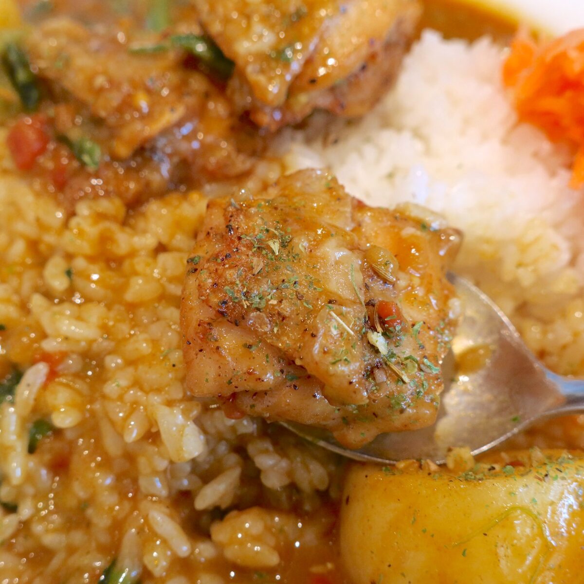 チキンは個店が有利