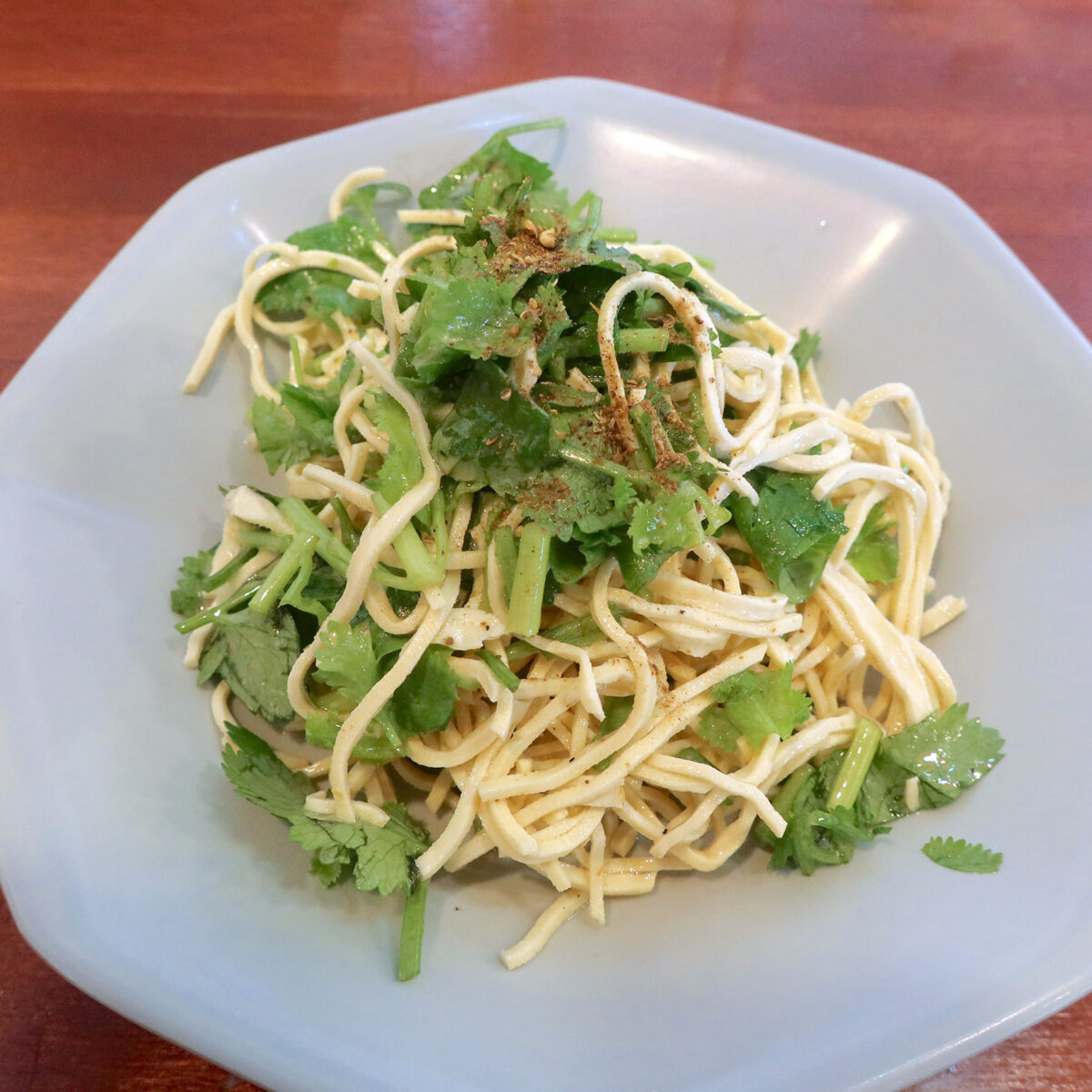 パクチー押し豆腐（638円）