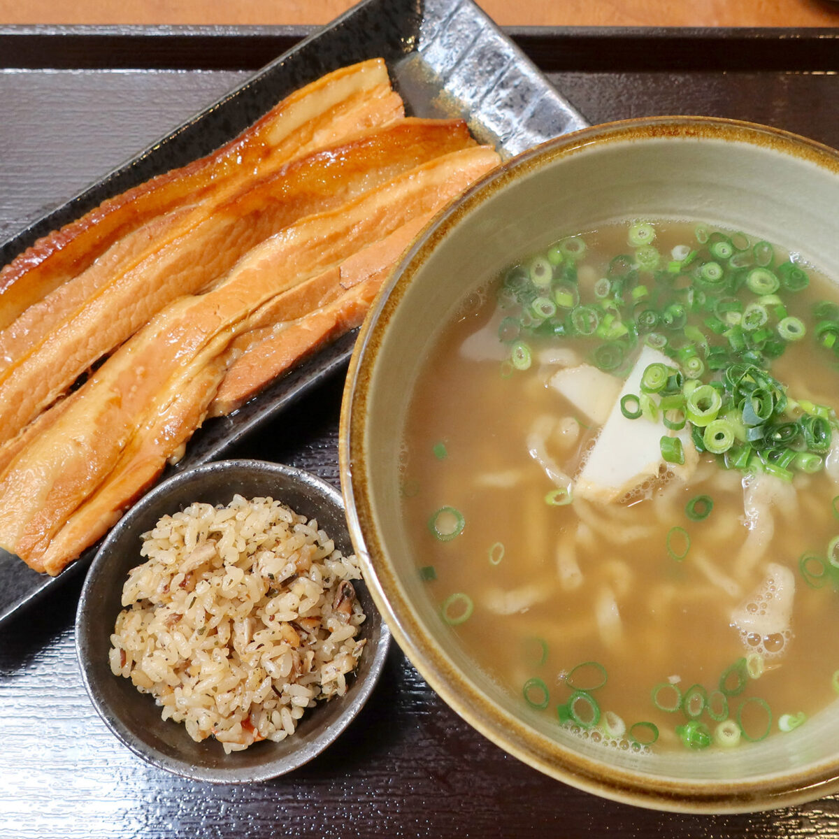 大きな三枚肉そば（1,280円）