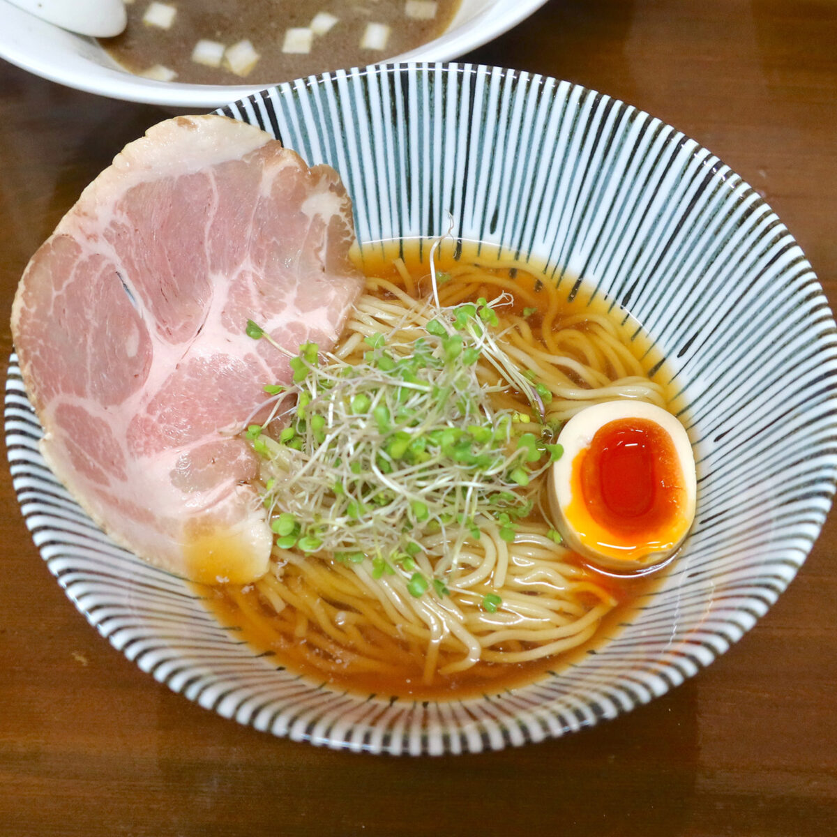 冷たいらーめん