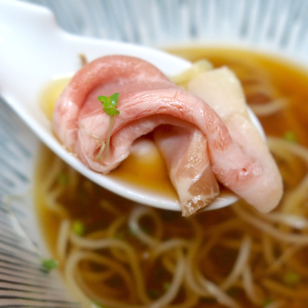 出汁でいただくお肉