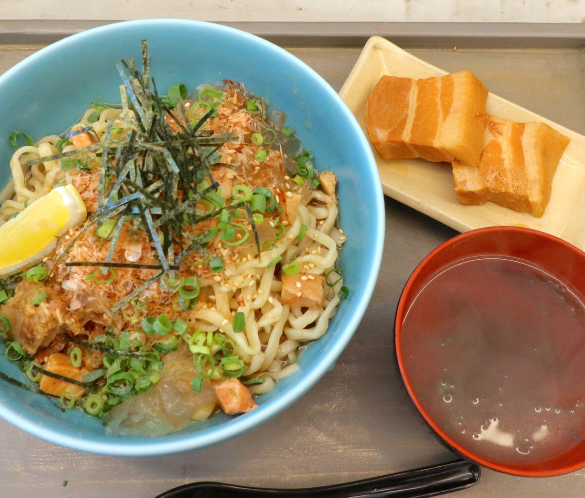 特製冷やしジュレダレぶっかけまぜそば（1,210円）＋三枚肉（430円）