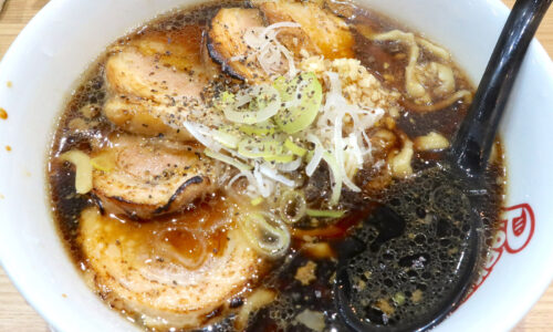 那覇「ポークマン 上間本店」で二郎✕富山ブラックな限定・上間ブラック
