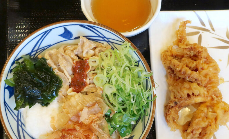 「丸亀製麺」の限定・梅とろろ豚しゃぶぶっかけ＋紫いかげそ＆うどーなつ抹茶