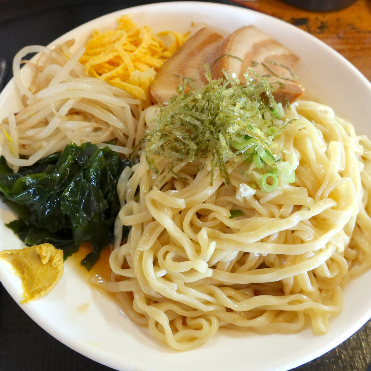 沖縄そばを使った冷やし中華