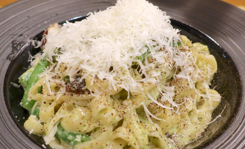 那覇・古島「ISLE PASTA（アイルパスタ）」でタコとインゲンのジェノベーゼ＋島ダコマリネのサラダ