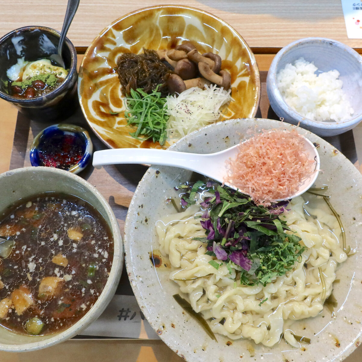 梅〜つけそばとジーマミーぜんざい(1,550円)
