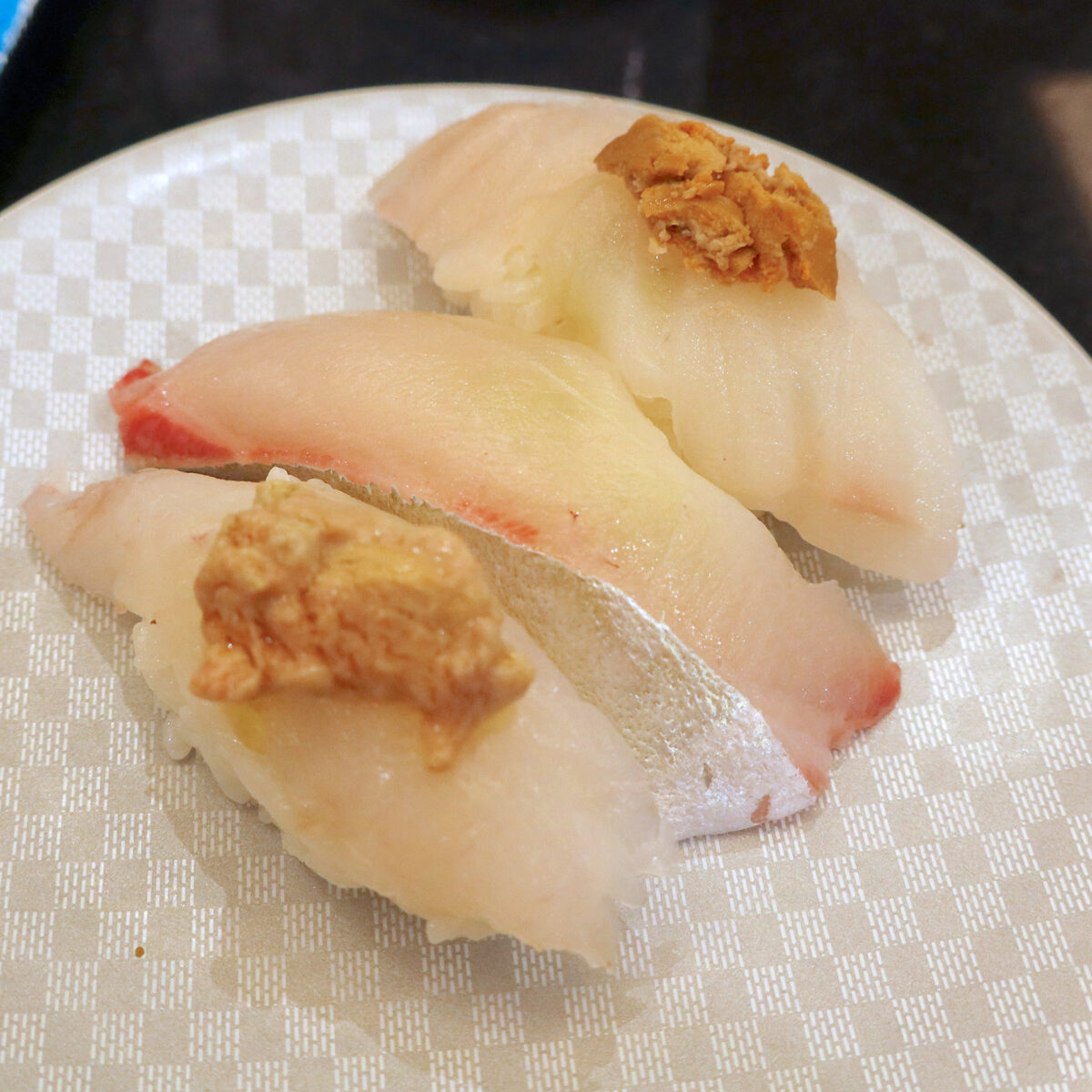 上白身三昧 うまずら・しまあじ・あんこう(825円)