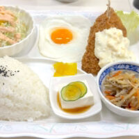 沖縄市「まんが喫茶OHANA」でボリューム満点なアジフライ定食ランチ！