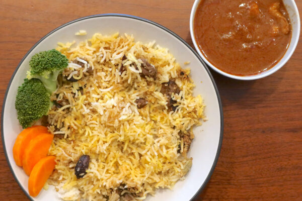 京都「INDIA GATE」 骨付きマトンビリヤニ＆東京「エリックサウス」 南インド風チキンカレーのかけ合わせランチ