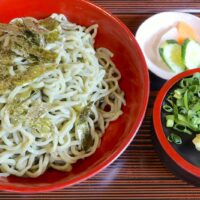 月桃を練り込んだ沖縄そば！ 浦添「麺屋 ちばとぉ～んど」で冷やし月桃そば 大盛り
