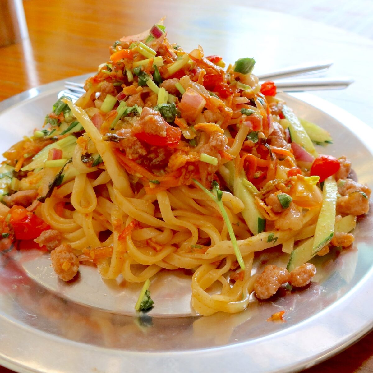 ヤムバミー(1,250円)+パクチー(100円)
