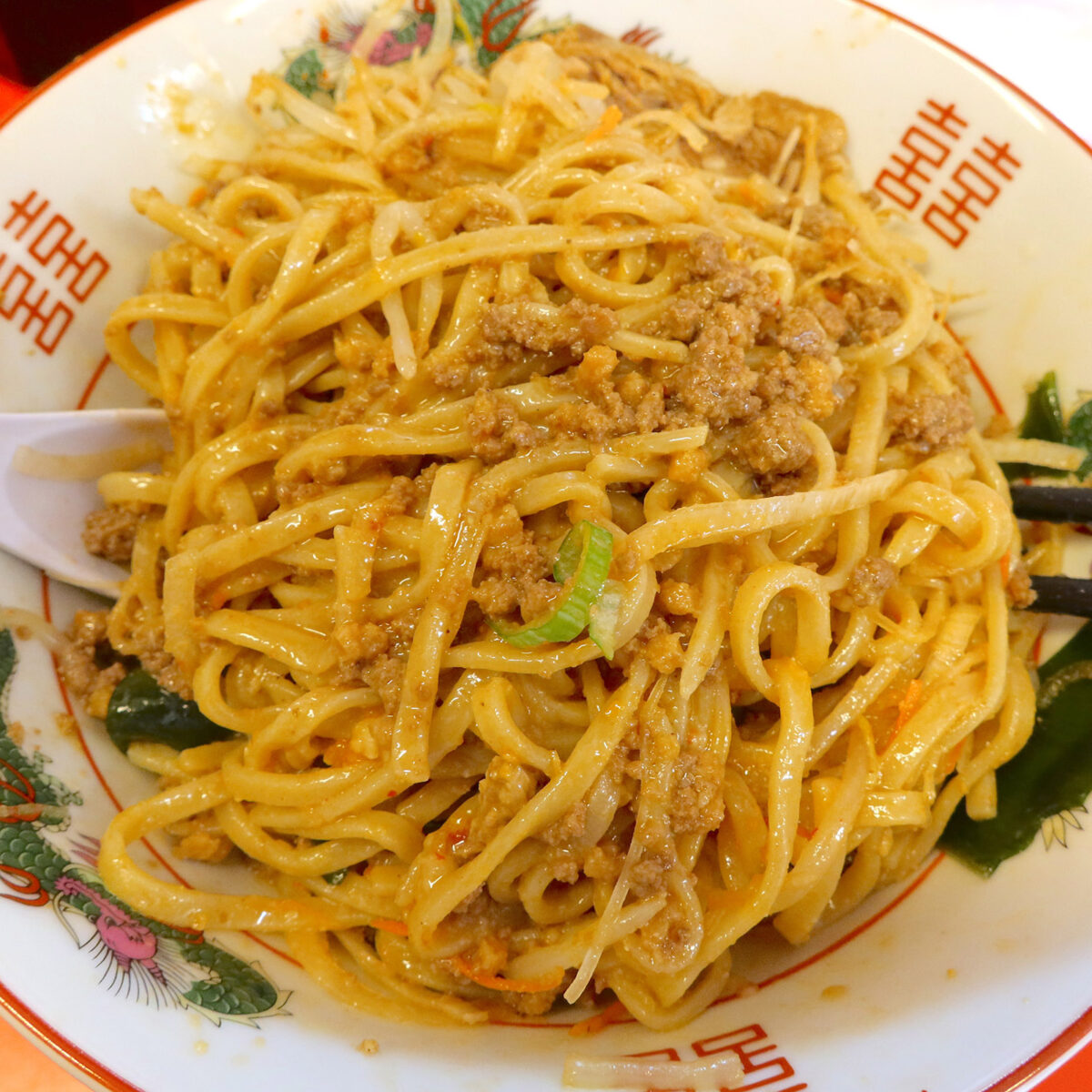 肉味噌は中華な雰囲気