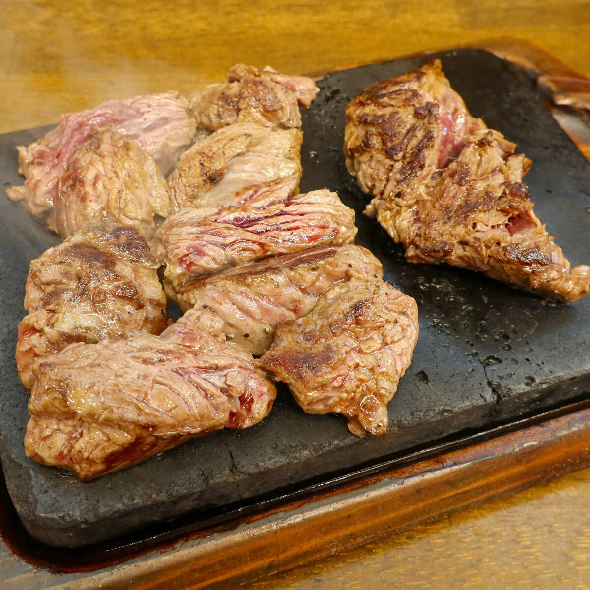 カットサガリステーキ 200g(1,780円)+サガリステーキ 替え肉100g(600円)