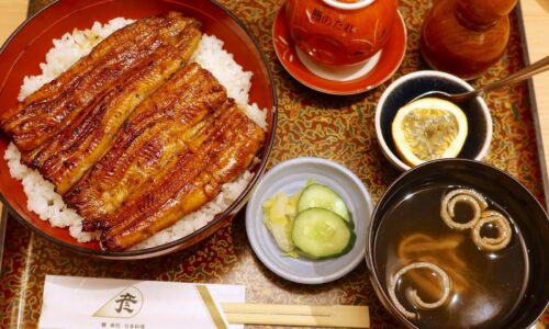 移転オープンした「鰻と日本料理 彦 本店」で今だけオトクなうな丼（上）