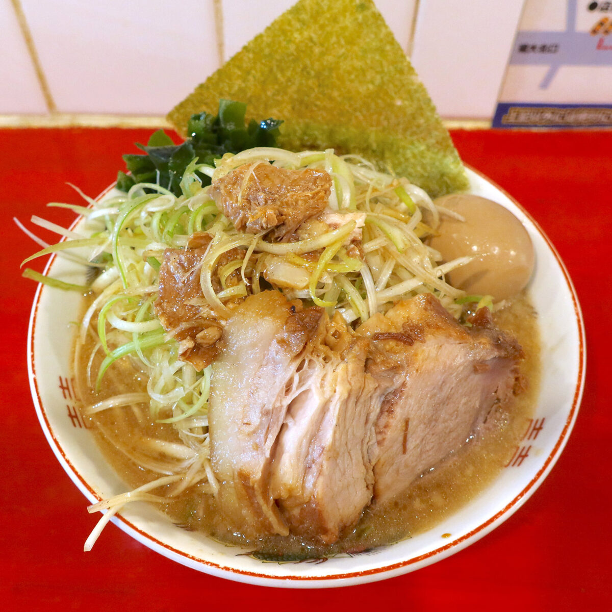 ネギラーメン(1,000円)+白髪ネギ(200円)+味玉(150円)