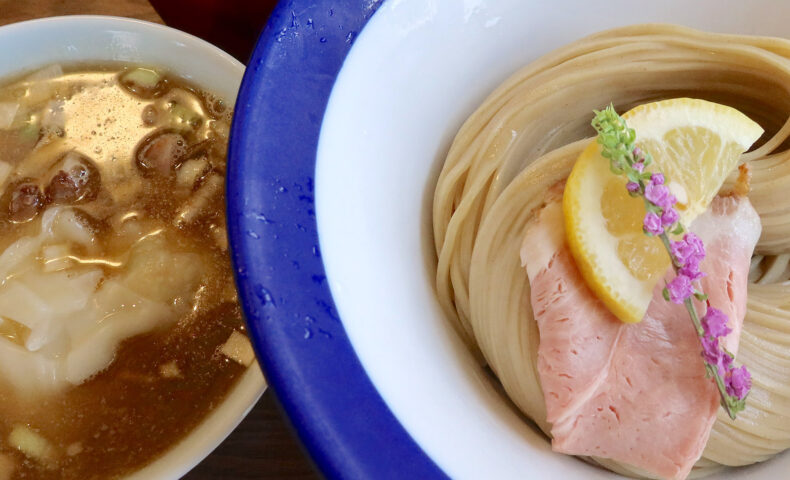 浦添・港川外人住宅「サンチクジュ港川」で昆布水つけ麺 醤油 スペシャル 大盛り