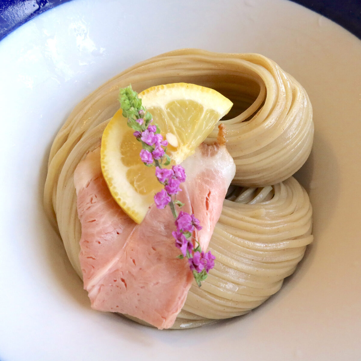 キレイに揃った麺