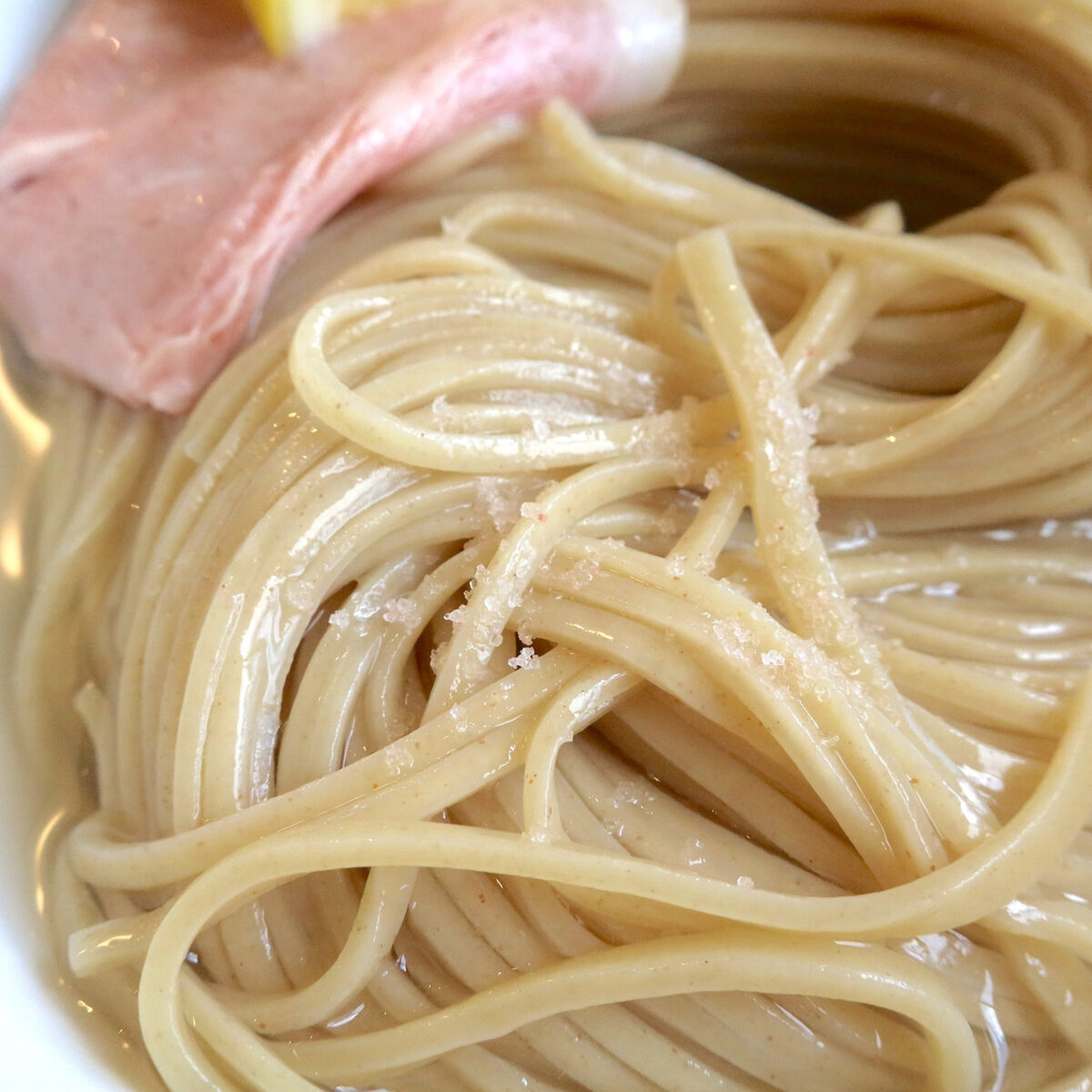 岩塩をかけるとさらにうまい