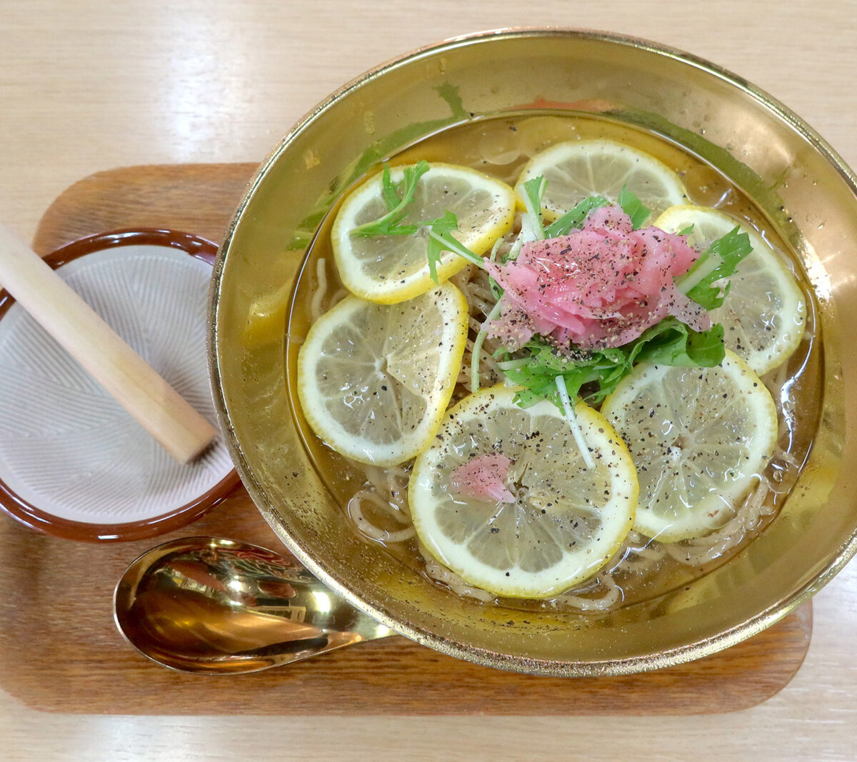 冷レモンそば（980円）