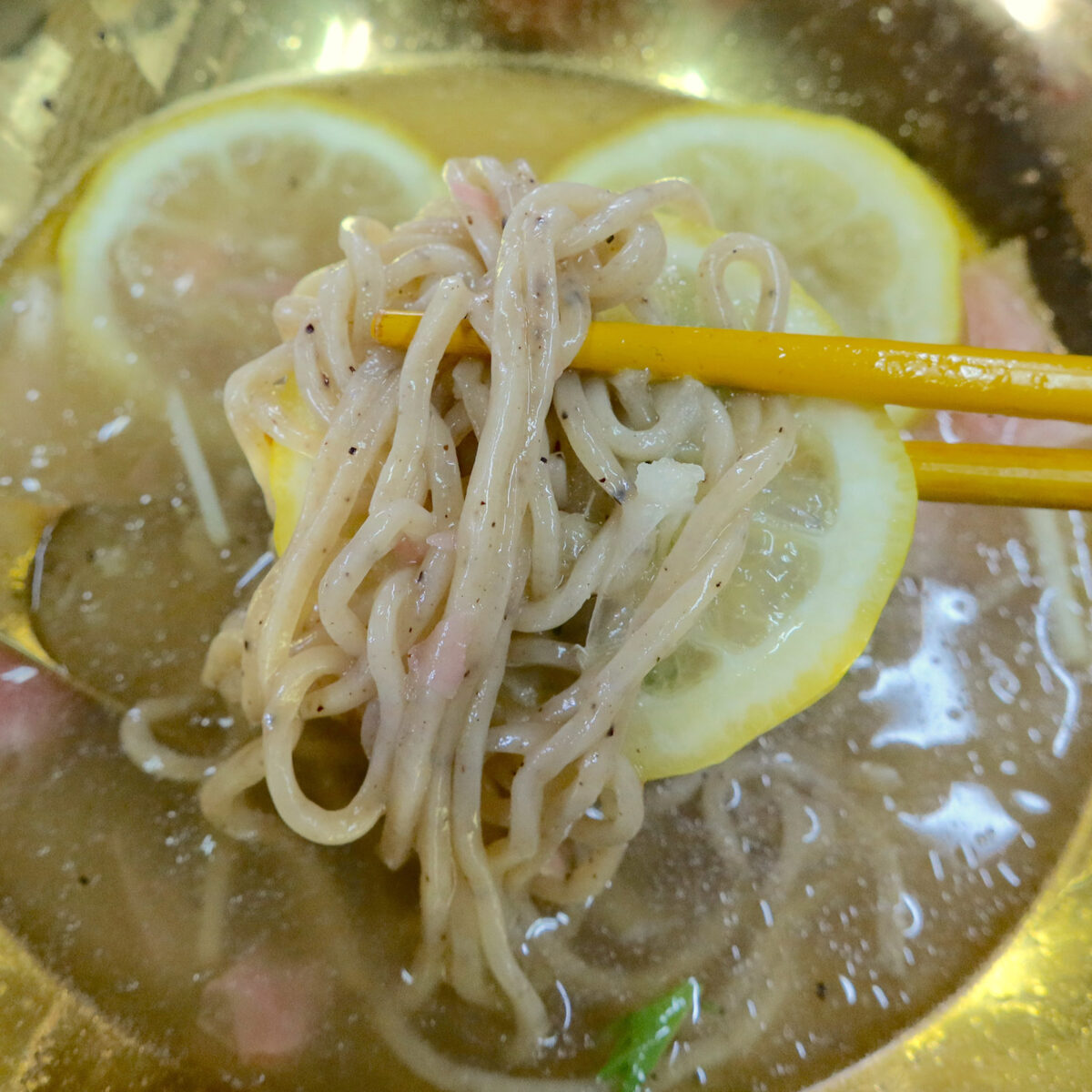 レモンも食べちゃう