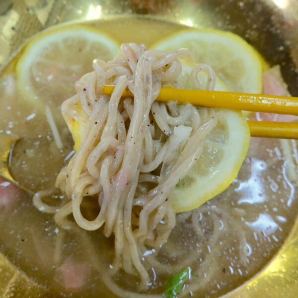 レモンも食べちゃう
