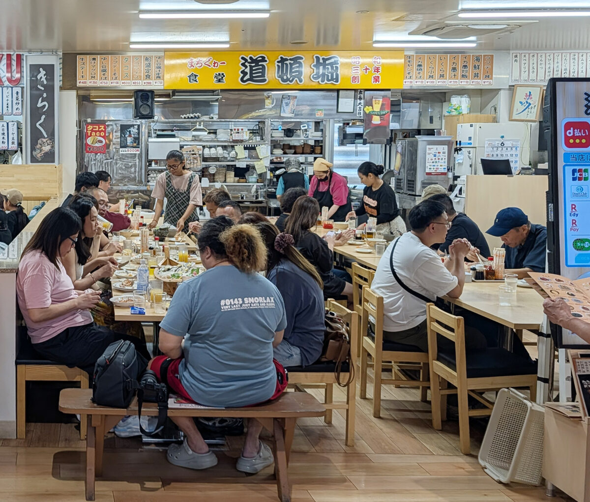 牧志公設市場2階「まちぐゎー食堂 道頓堀」