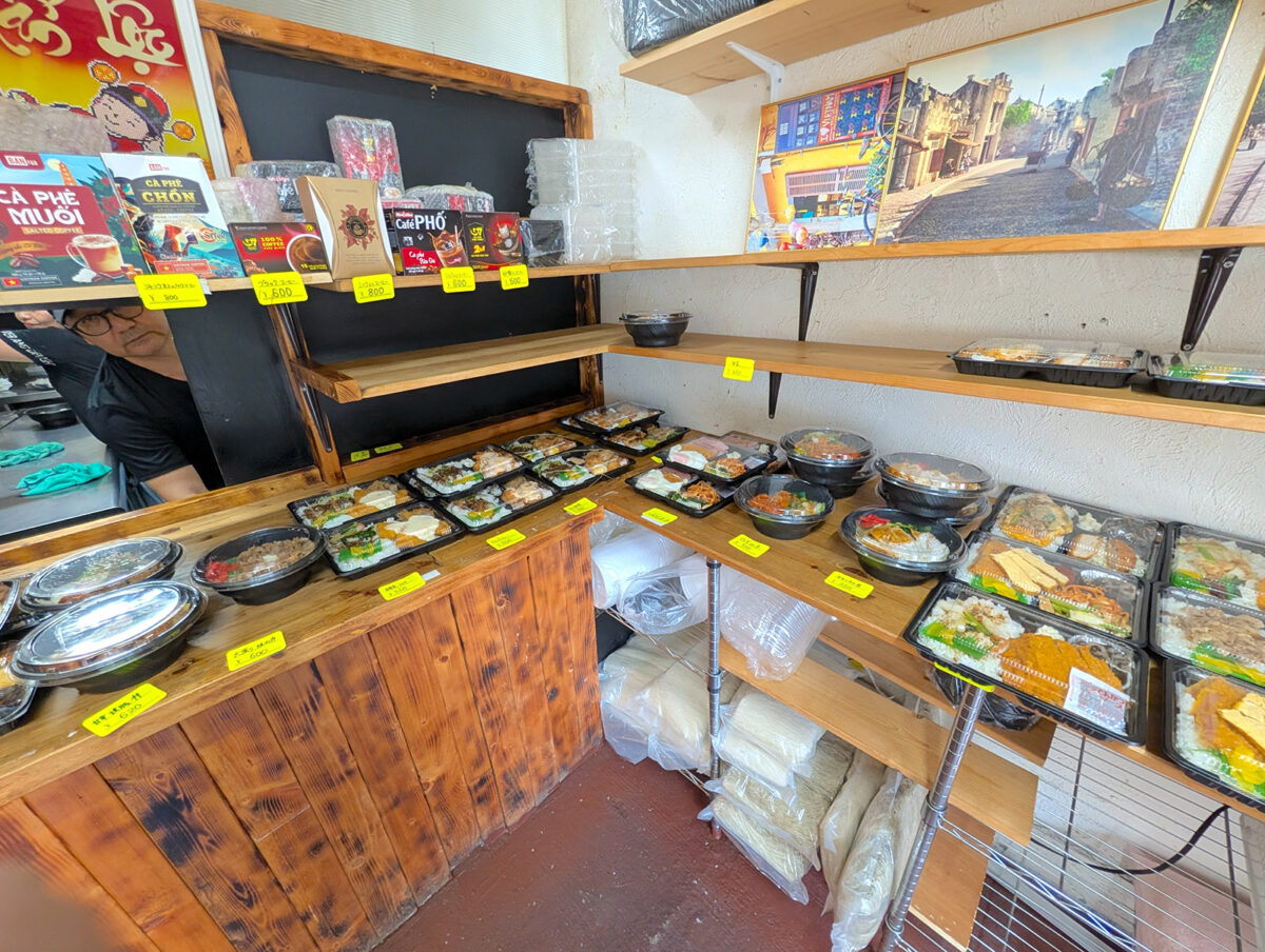 那覇・安謝「MATSU屋」 店内