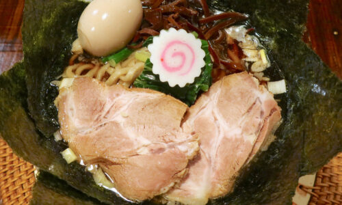 牧志「麺屋 雉虎」で芳醇な煮干し香る中華そば! キジトラチュウカ