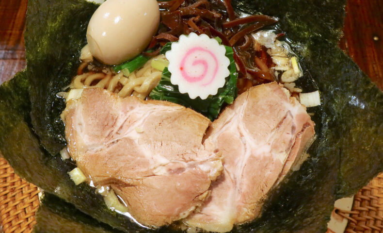 牧志「麺屋 雉虎」で芳醇な煮干し香る中華そば！ キジトラチュウカ