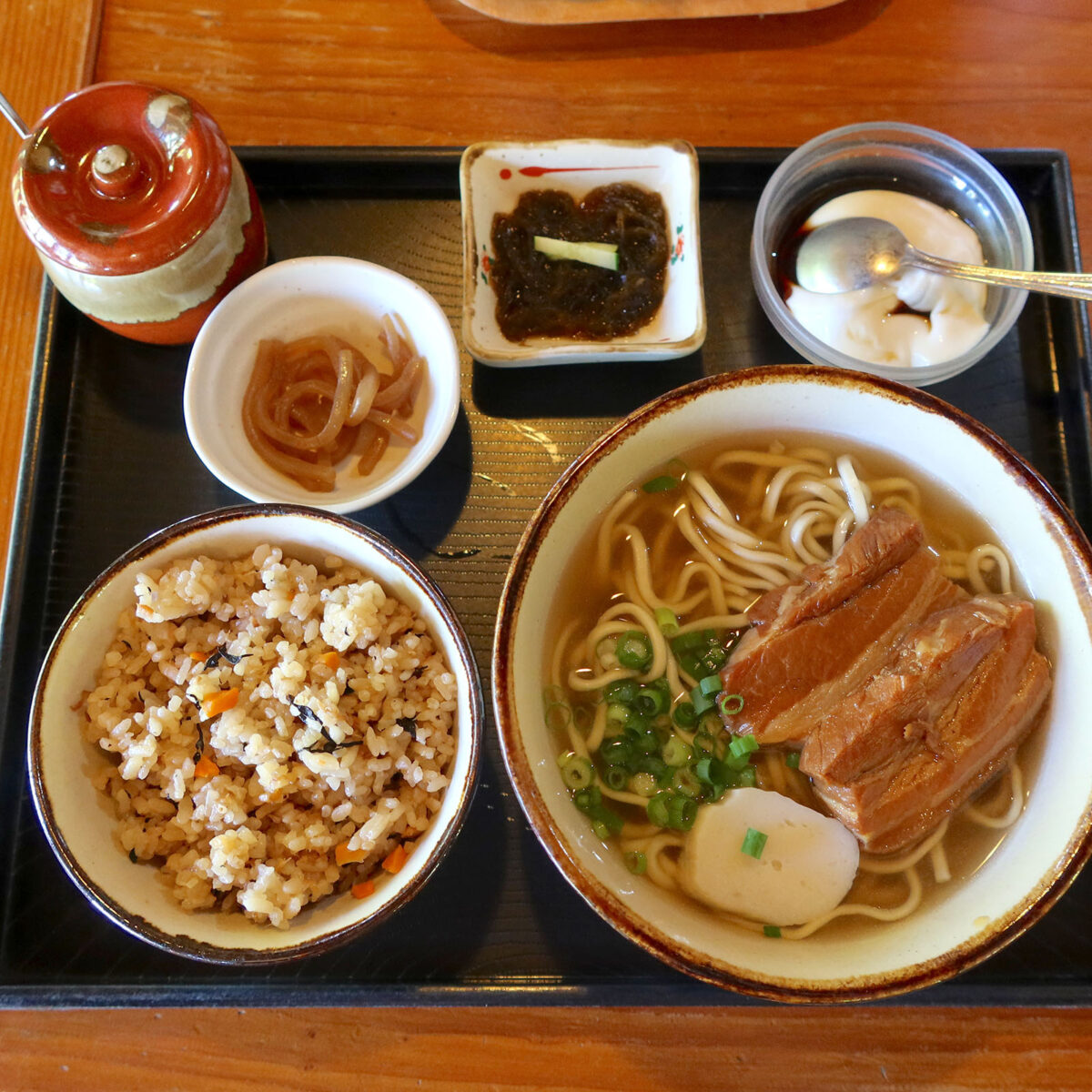 三枚肉そばセット 中（1,300円）