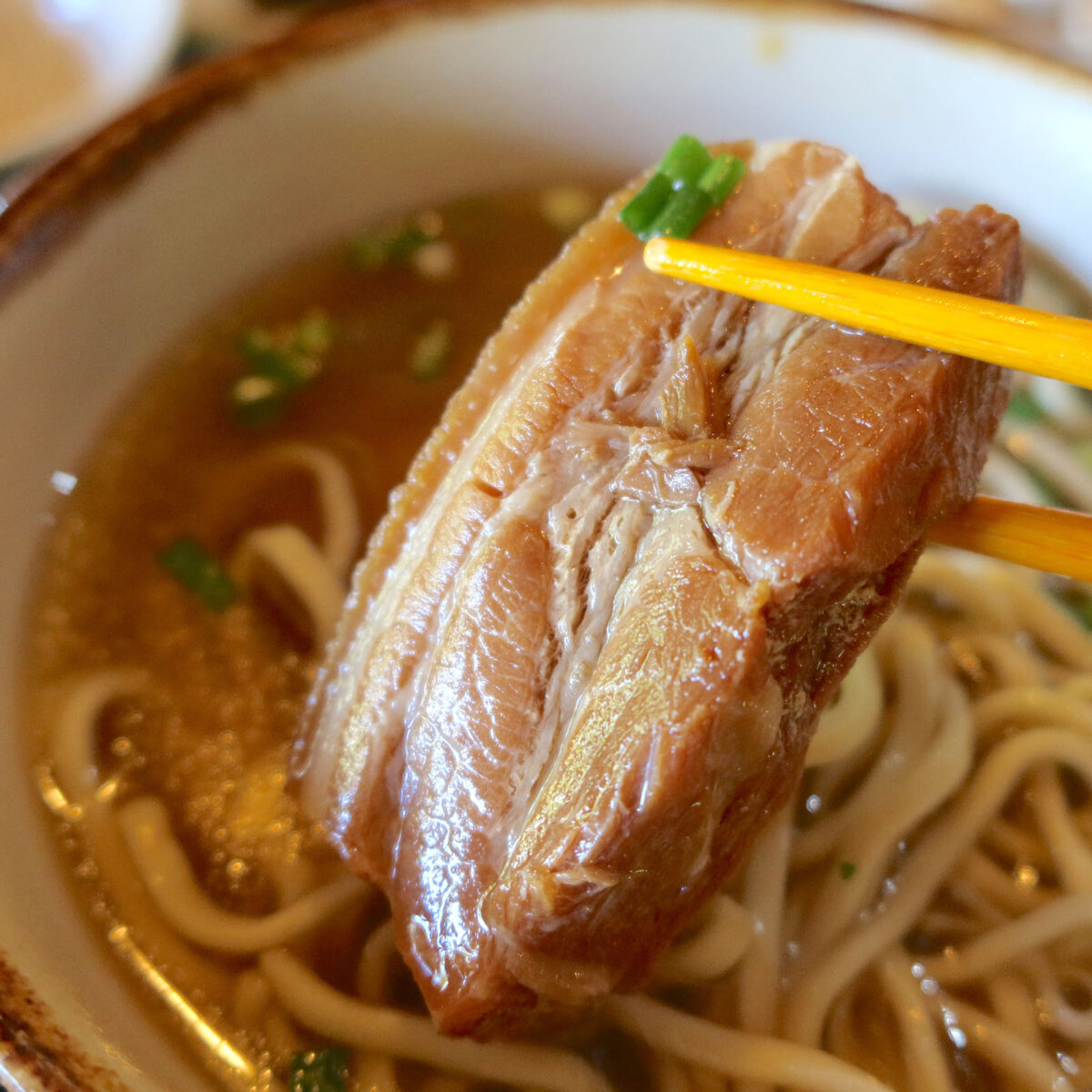 大きな三枚肉が２枚