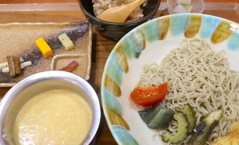 那覇・おもろまち「目白大村庵 那覇店」で新感覚だけどおいしいとうもろこし蕎麦