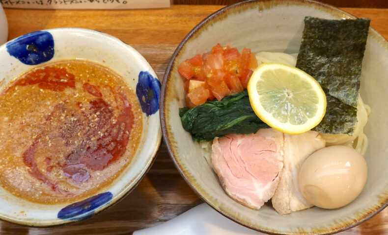 那覇「ラーメン 志のわ」で肉味噌の香ばしさがおいしい限定・担々つけ麺 味玉つき
