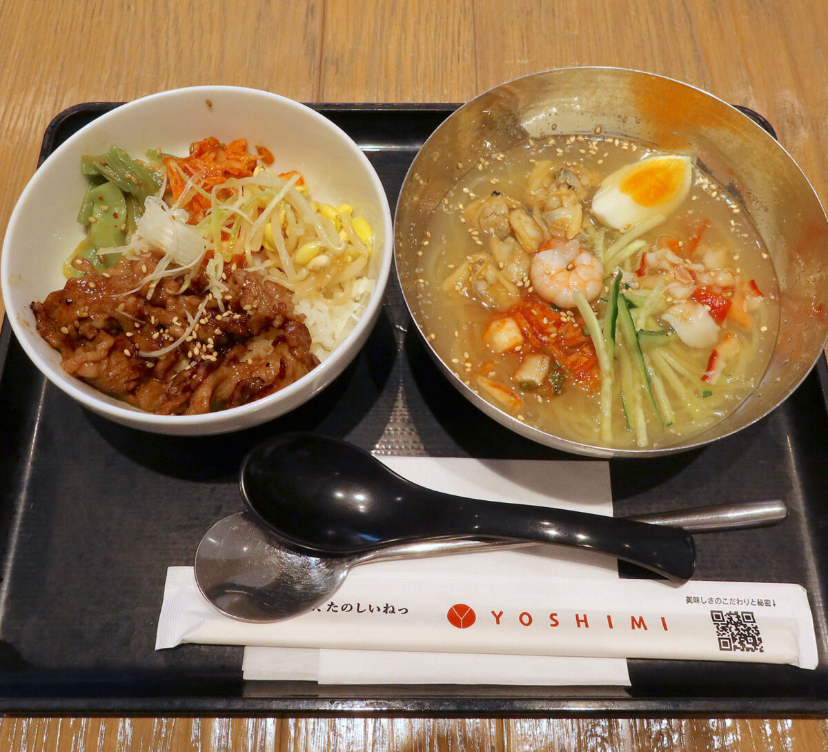 海鮮れーめん&牛カルビ丼(1,496円)