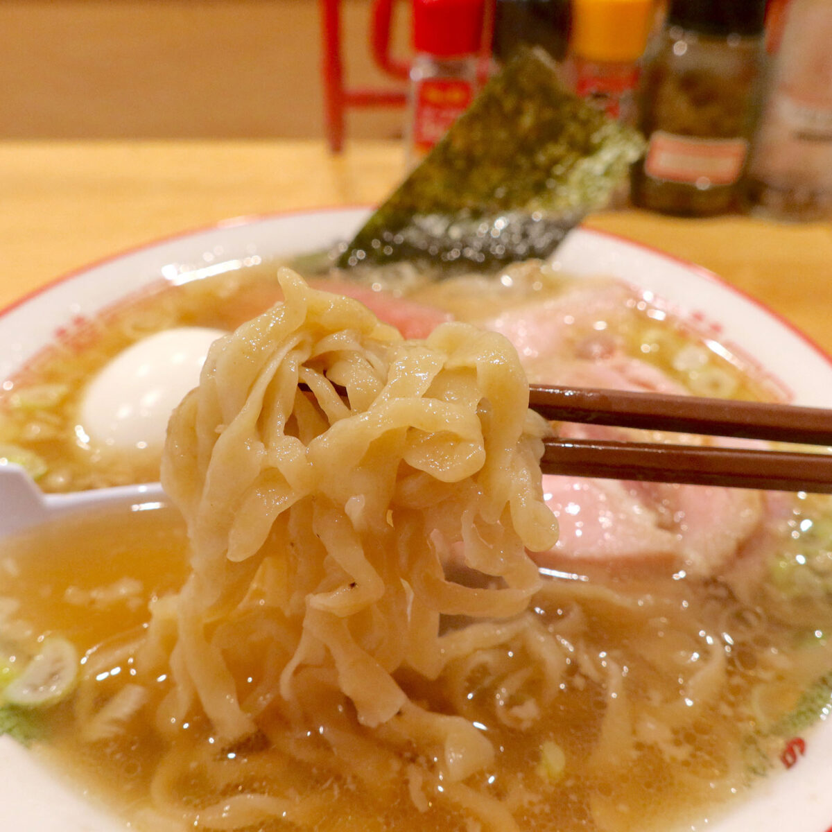 ソウハチヤ製麺Labの手揉みピロピロ麺