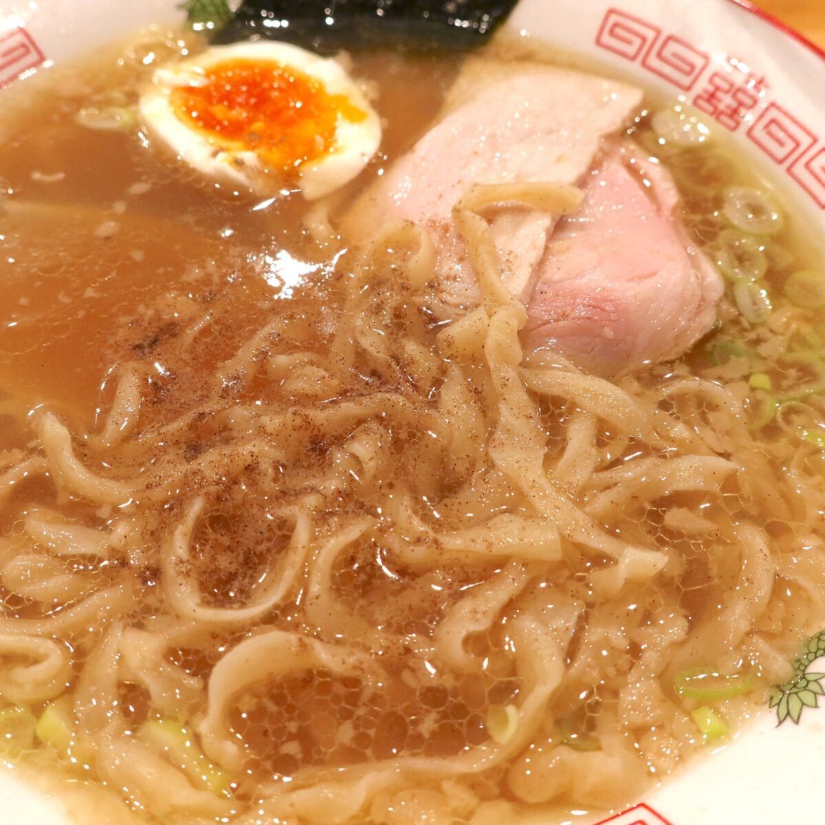 コショーを振って