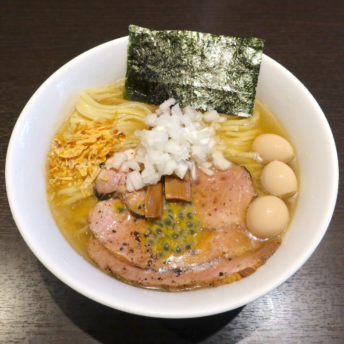 煮干昆布水冷し麺(1,200円)+レアチャーシュー(200円)