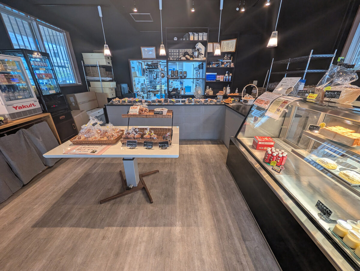浦添「あんだぐゎーパン」 店内