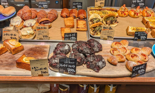 おもろまち「DELICATESSEN TRUNQ」でニース風サラダボウル&きのこの森&レモンフレンチトースト