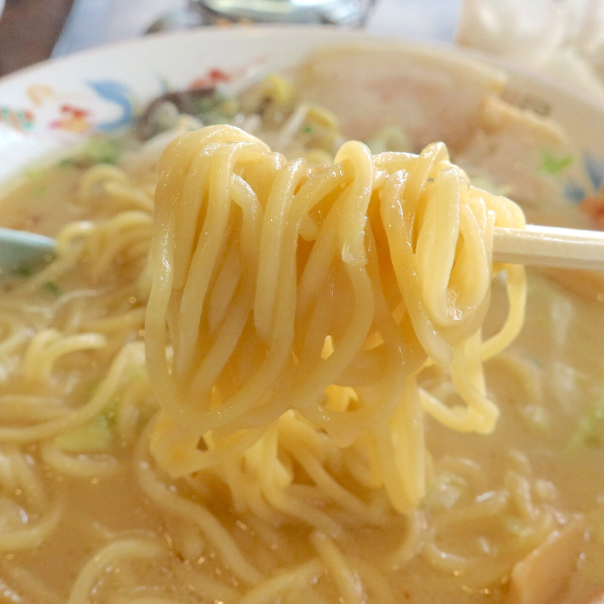 意外としっかりとした麺