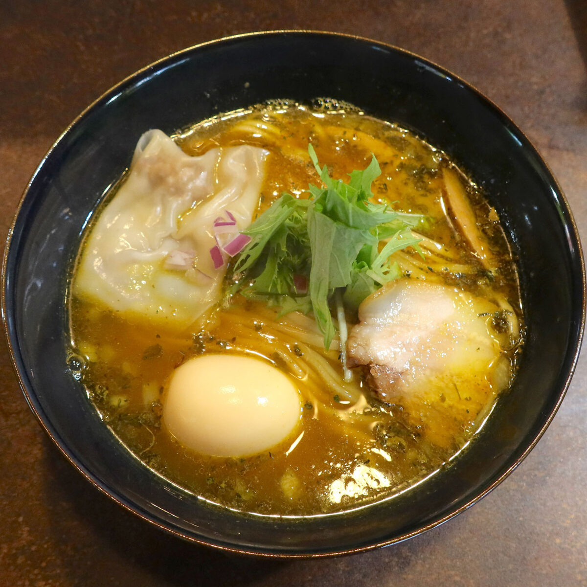 スープカレーラーメン（1,100円）＋ワンタントッピング（70円）