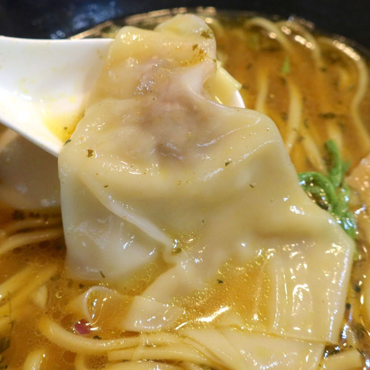 おおきなワンタン