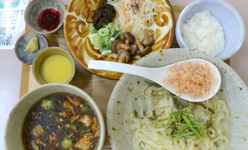 夏本番！ 宜野湾「沖縄そばパパイヤとスブイ」の夏季限定・梅〜つけそばがやっぱりうめ〜！