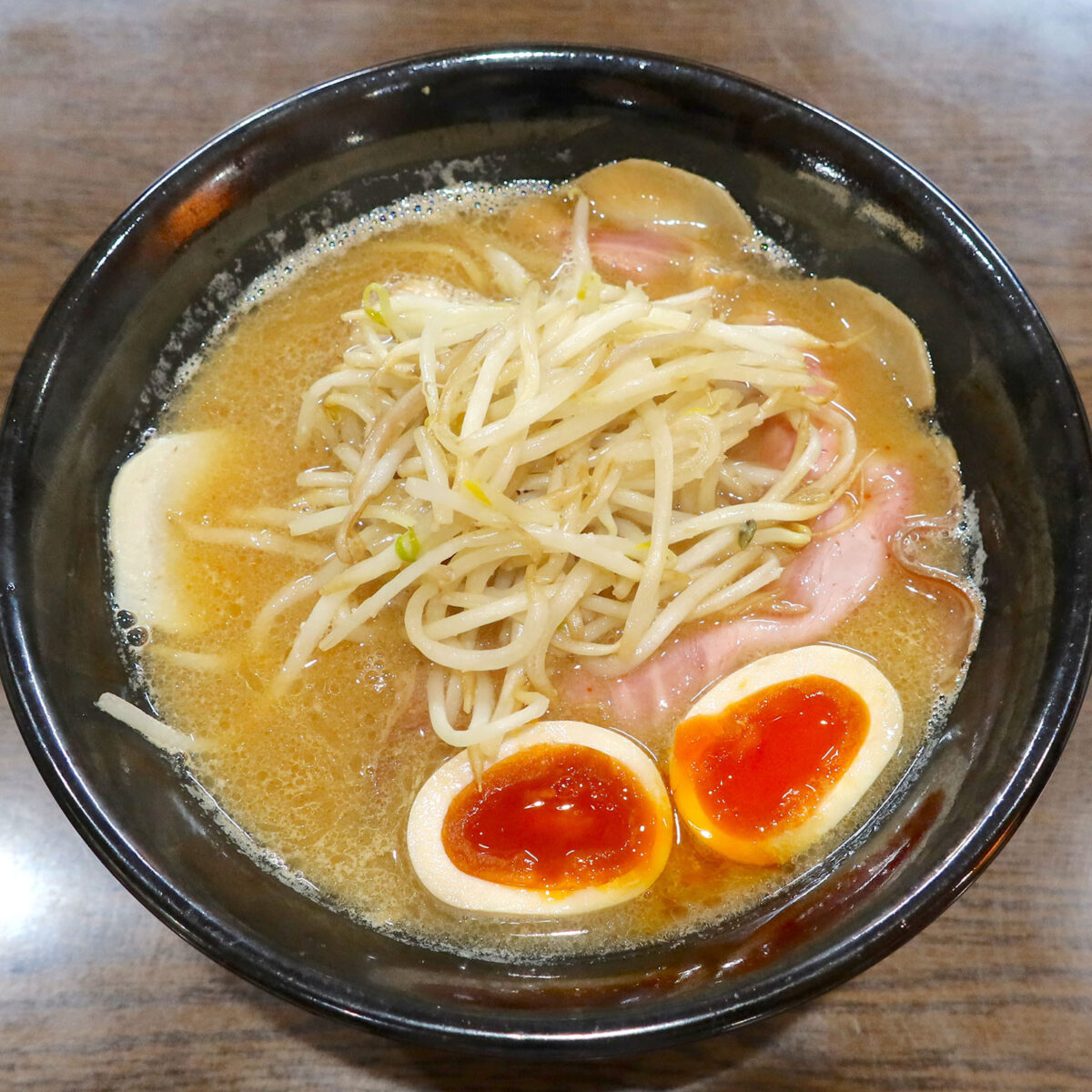 王朝味噌らーめん（1,500円）＋チャーシュー増（300円）