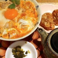 浦添 パルコシティ「鳥と卵の専門店 鳥玉」のもも肉親子丼定食は鳥スープで雑炊にもなる！