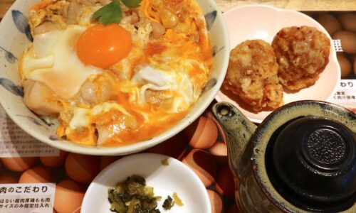 浦添 パルコシティ「鳥と卵の専門店 鳥玉」のもも肉親子丼定食は鳥スープで雑炊にもなる!
