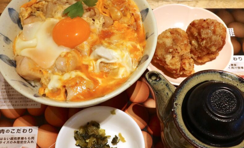 浦添 パルコシティ「鳥と卵の専門店 鳥玉」のもも肉親子丼定食は鳥スープで雑炊にもなる！
