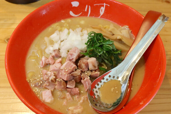 のうれんプラザ「札幌らーめん こりす」で味噌味の冷やしがうまい！ 期間限定・冷やし拉麺