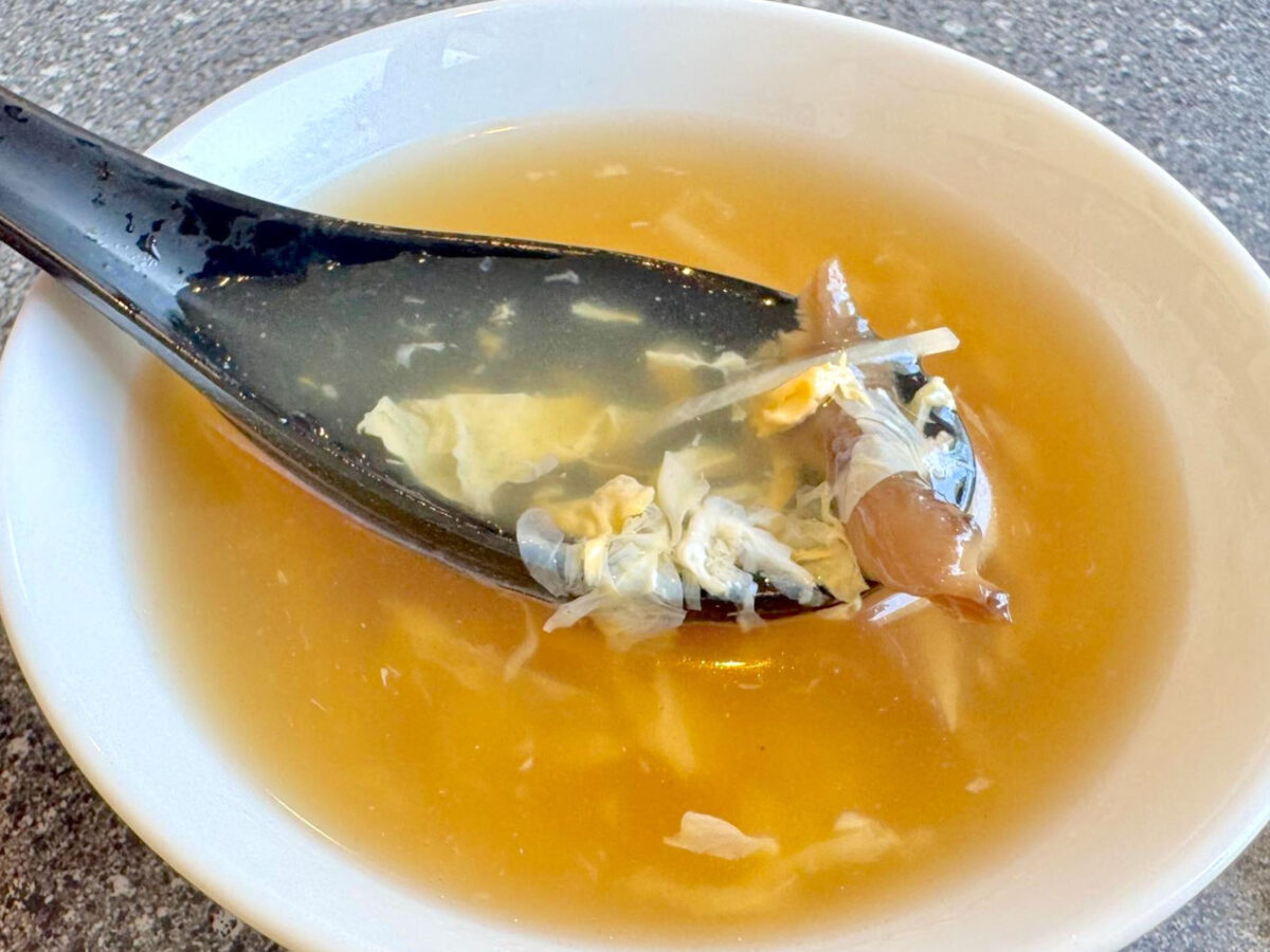 優しい味わいの玉子スープ